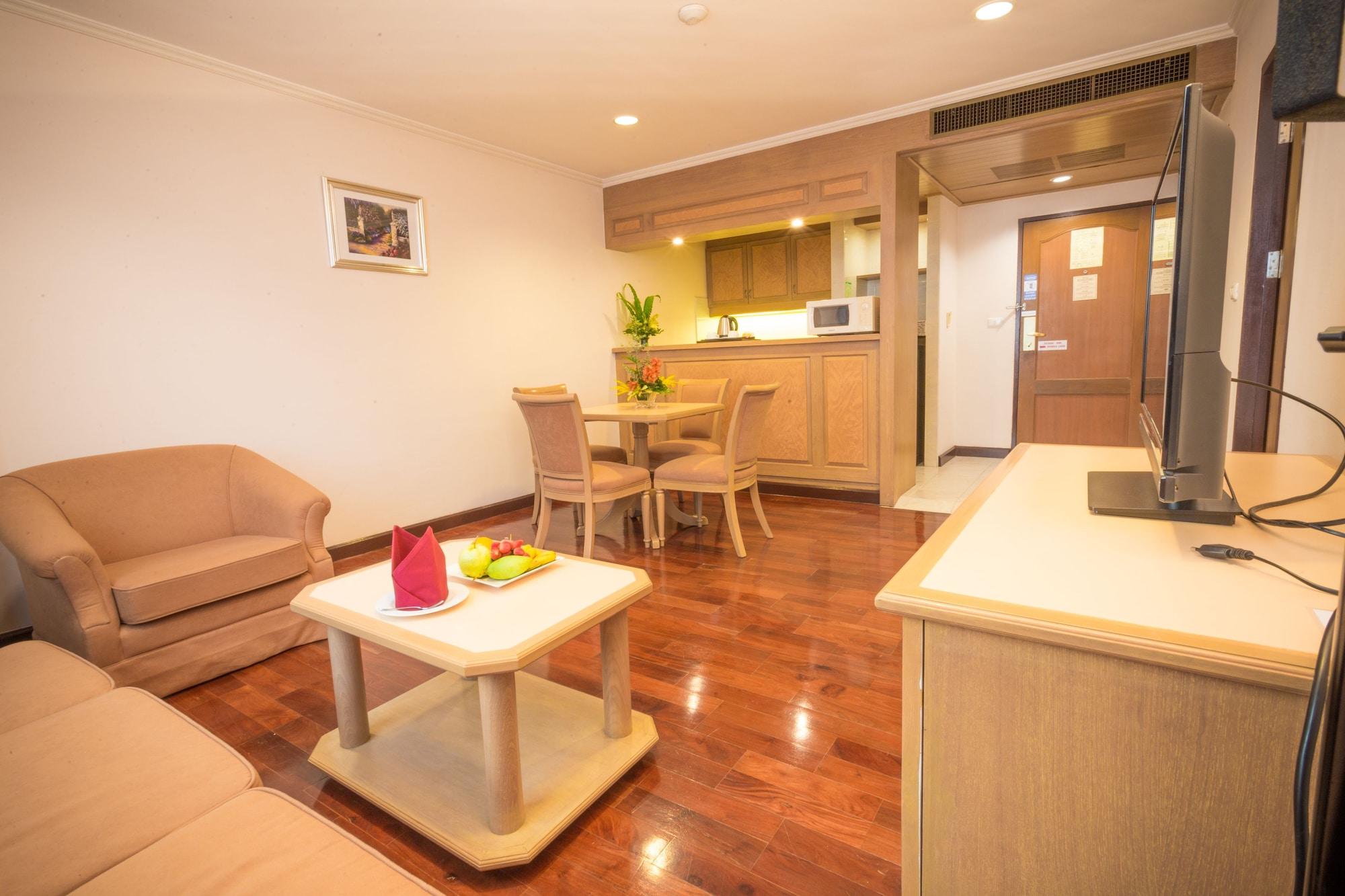 Grand Tower Inn Rama 6 Банкок Екстериор снимка