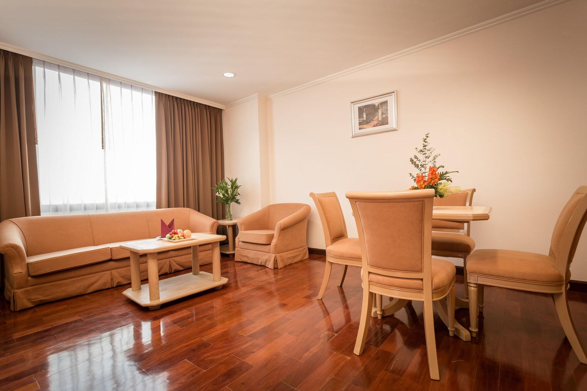 Grand Tower Inn Rama 6 Банкок Екстериор снимка