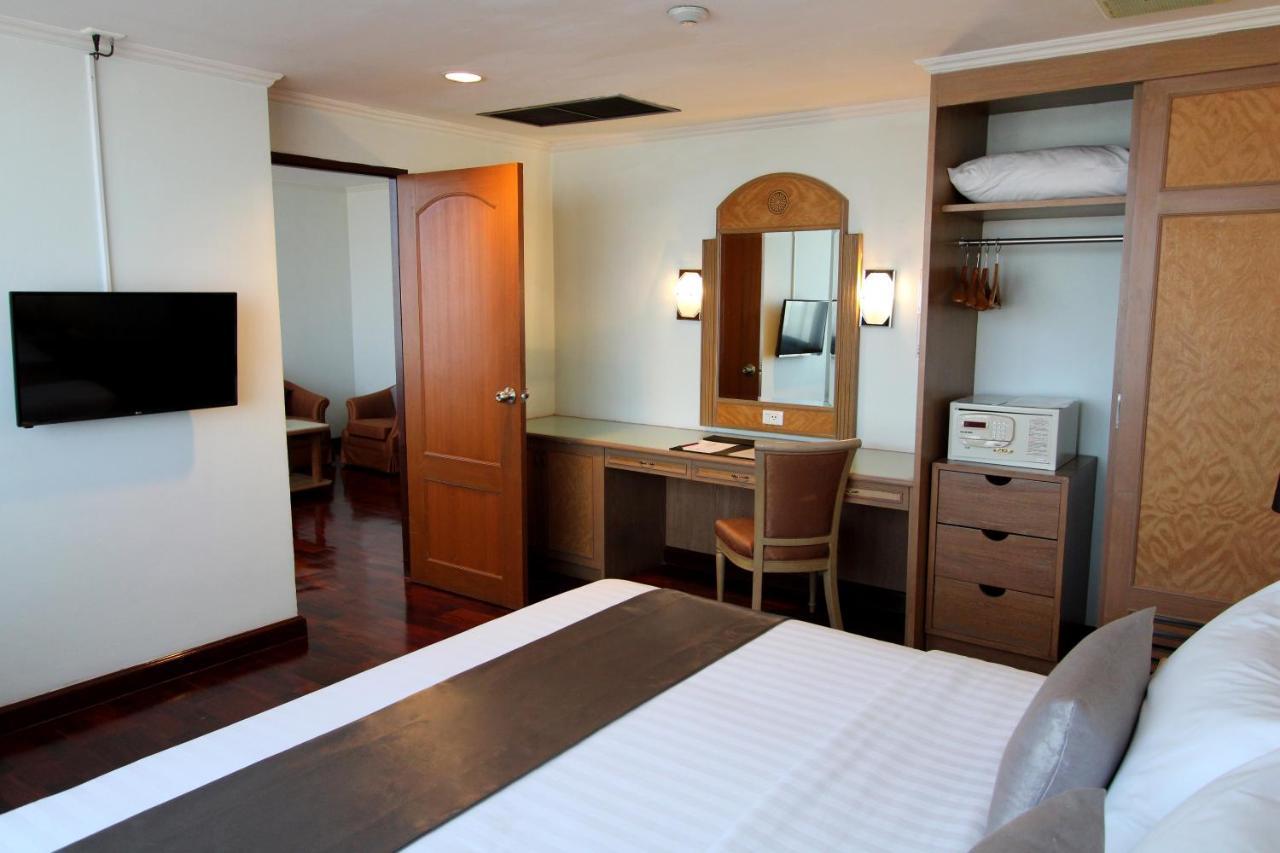 Grand Tower Inn Rama 6 Банкок Екстериор снимка